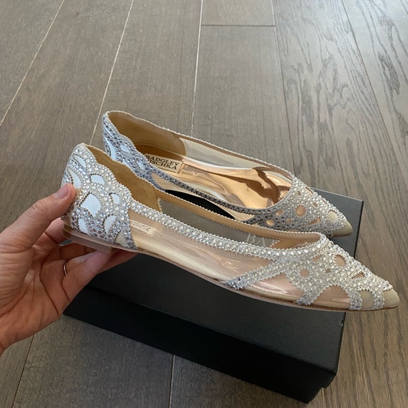 New! Badgley Mischka Gigi Rhinestone-Embellished Pointed-Toe Flats size 8 - Picture 2 of 3